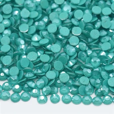 Diamantes de imitación termoadhesivos de color moca
